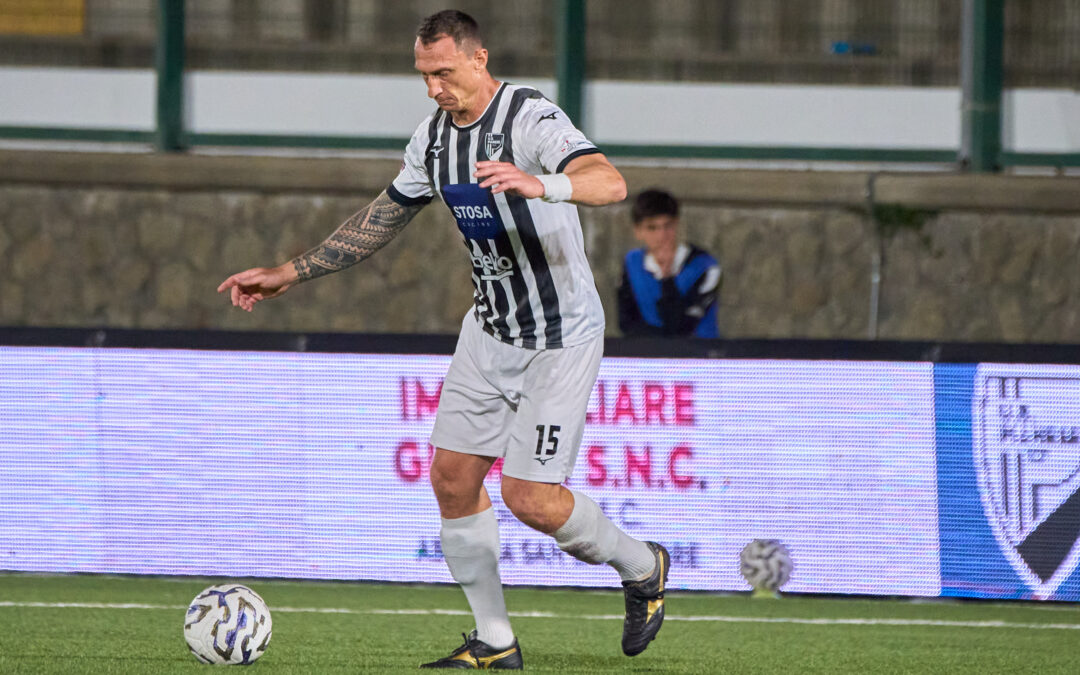 Gorelli bianconero fino al 2028. Il difensore si lega alla Pianese per un altro anno